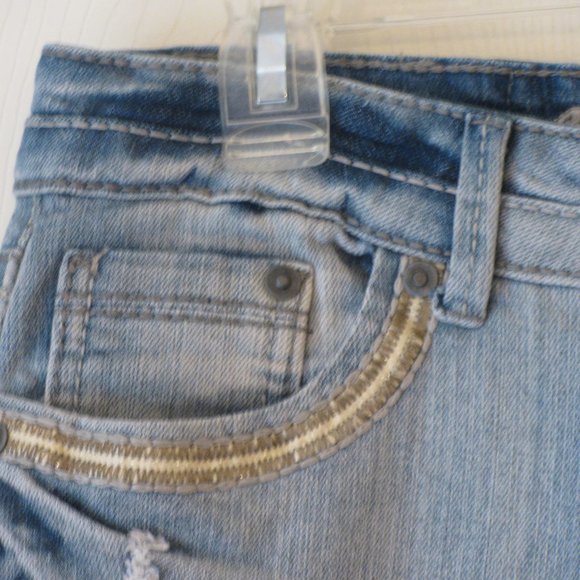 Vanilla Star Jeans Size 9 NWT $39.50 Distressed Ripped Light Wash Belt Included - Picture 3 of 6